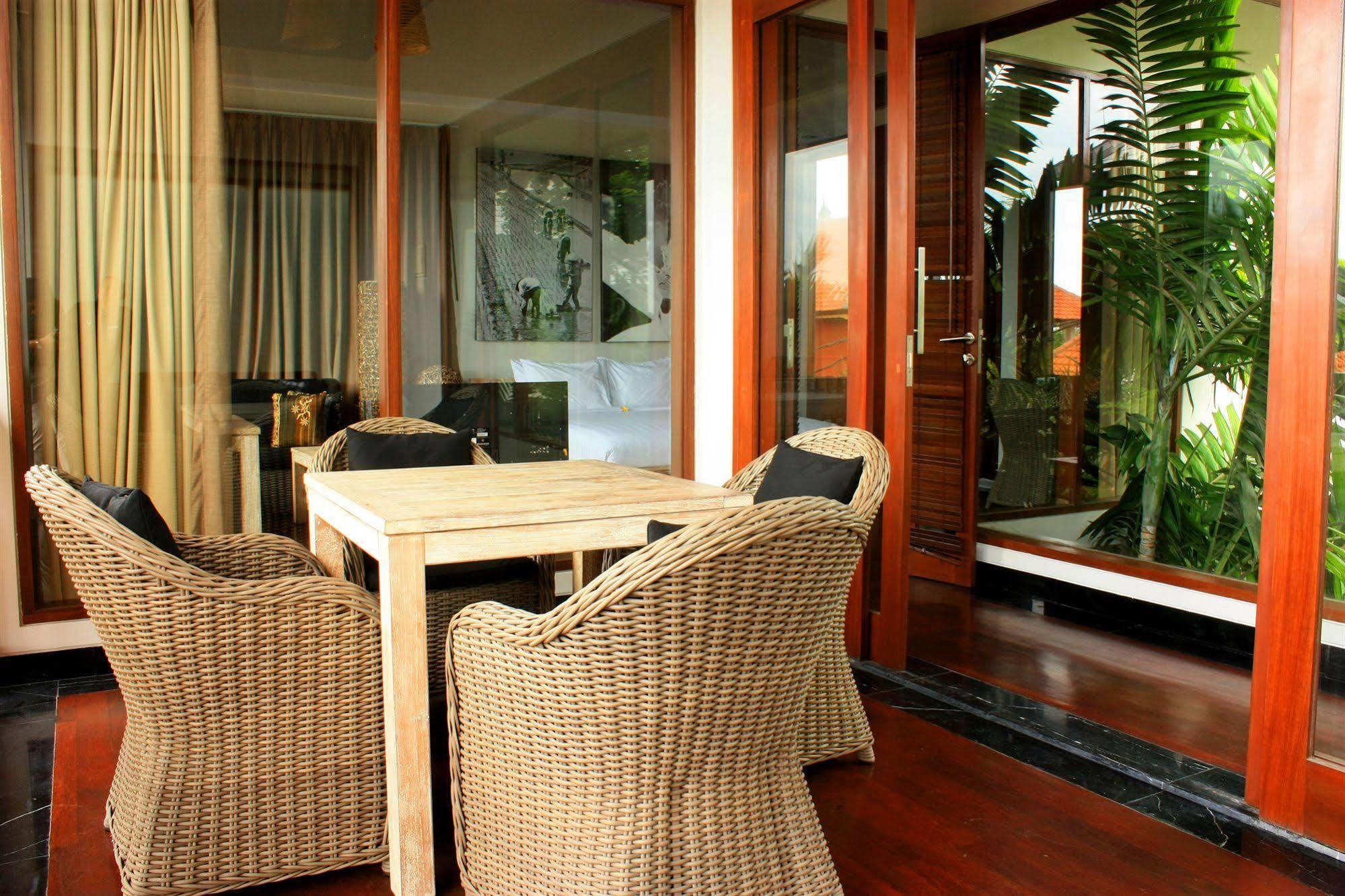 The Dipan Resort, Villas And Spa Seminyak Exteriör bild
